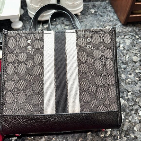 NWT - Coach Dempsey Signature Jacquard Women's Tote Bag - Picture 2 of 9